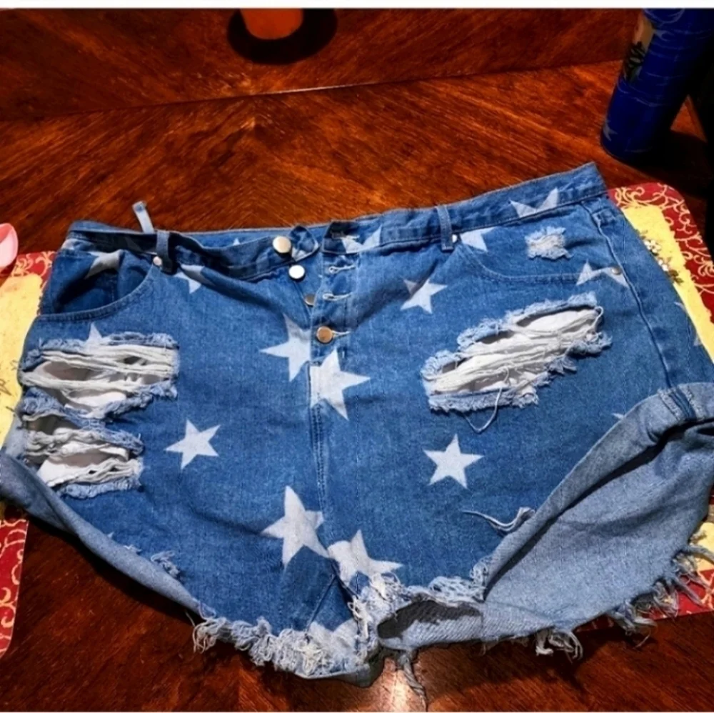 Asos curve star print distressed shorts size 20